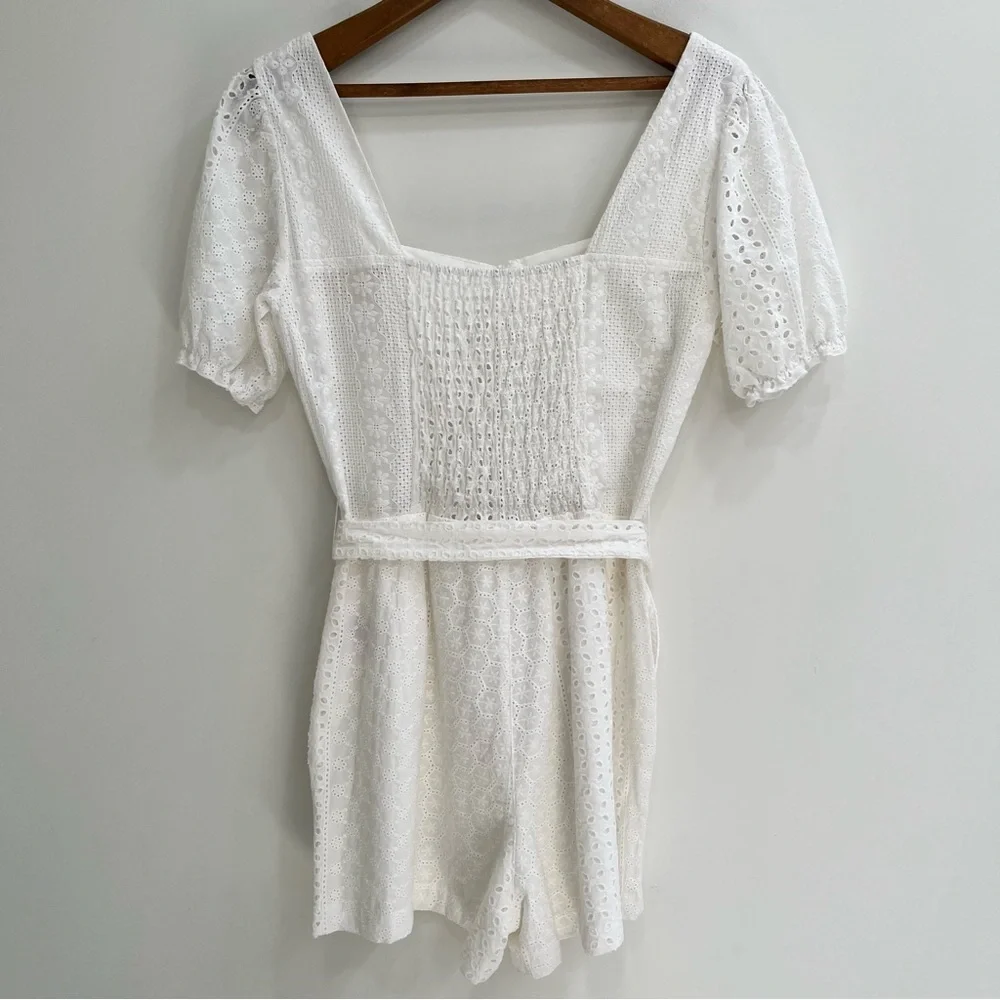Blank NYC White Eyelet Puff Sleeve Romper Downtown Vibes Coastal Cowgirl Large